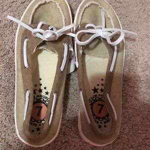 NWT Rock and candy boat shoes